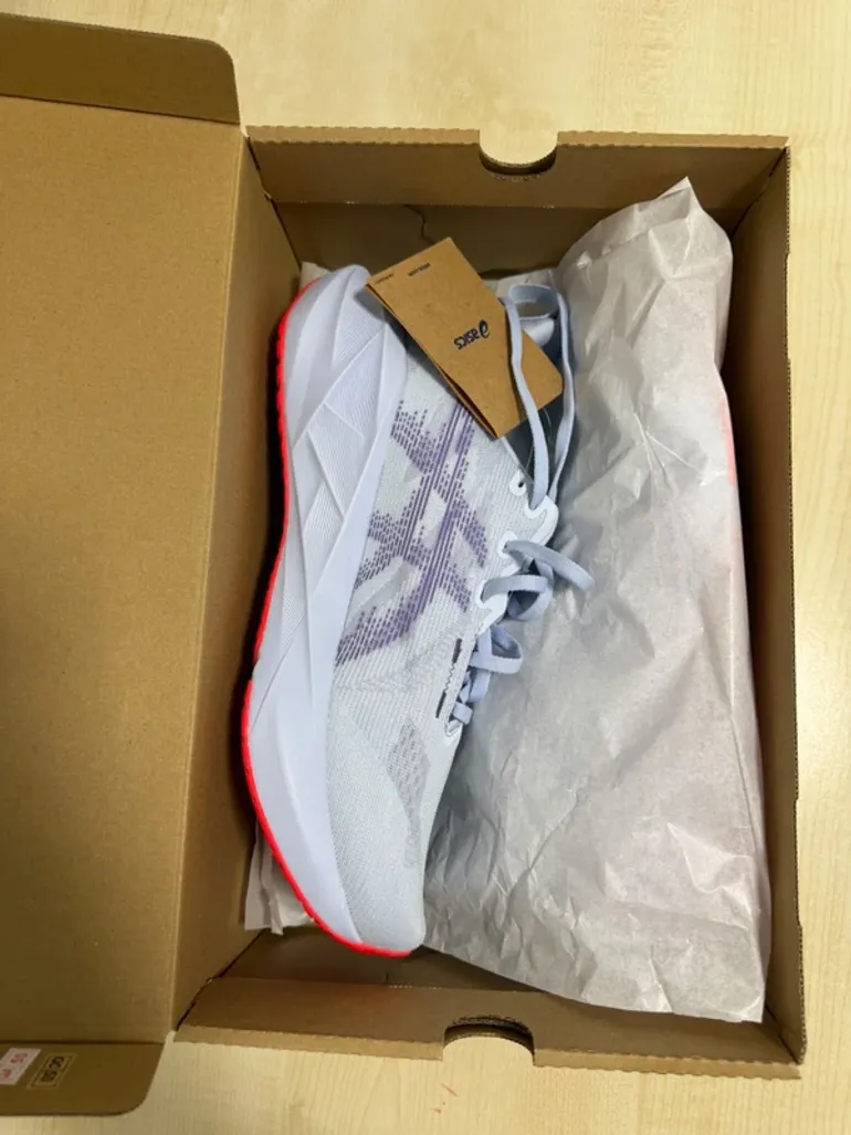 Used Asics Novablast 5 Tokyo bike — image 10 of 10