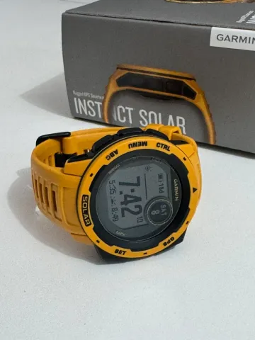 Used Garmin Instinct Solar Electronics