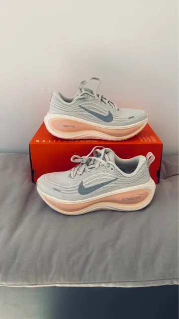Tweedehands Orange Vomero Plus Running Shoes