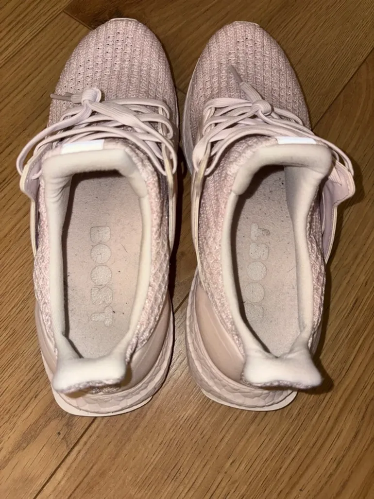 Käytetty Adidas Ultraboost bike — kuva 4 / 9