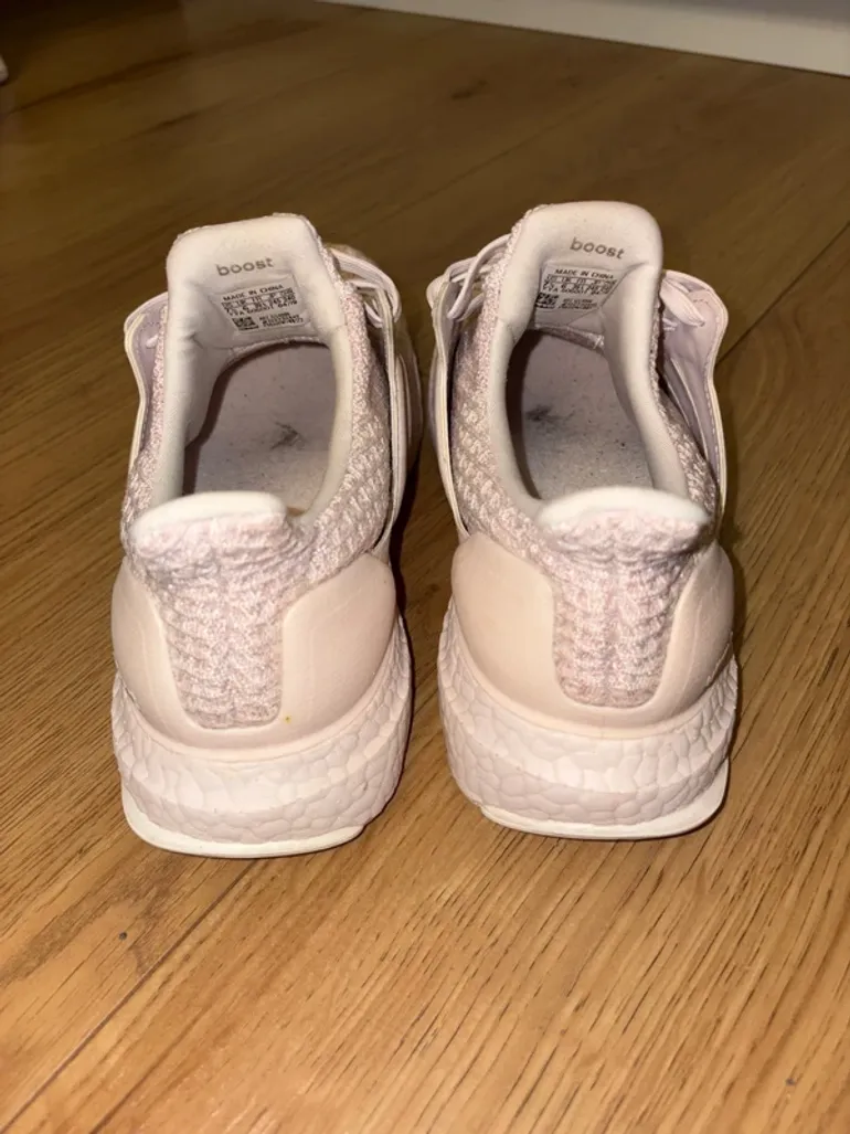 Käytetty Adidas Ultraboost bike — kuva 3 / 9