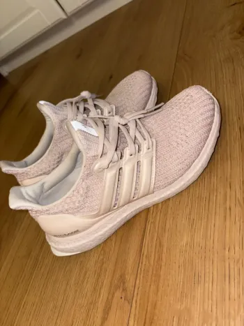 Käytetty Adidas Ultraboost bike — kuva 2 / 9