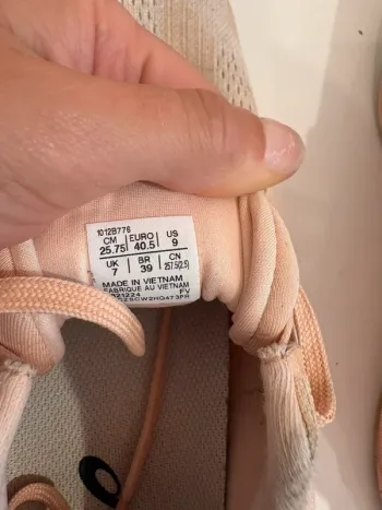 Used Asics Novablast bike — image 6 of 6