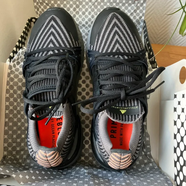 Adidas Ultra Boost Stella McCartney bike d'occasion — image 2 sur 8