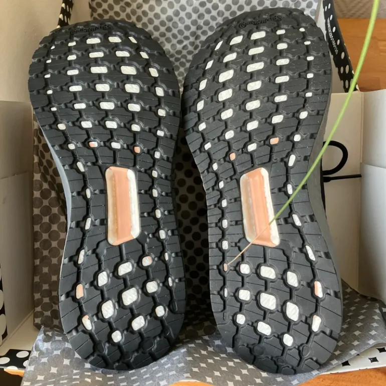 Adidas Ultra Boost Stella McCartney bike d'occasion — image 6 sur 8