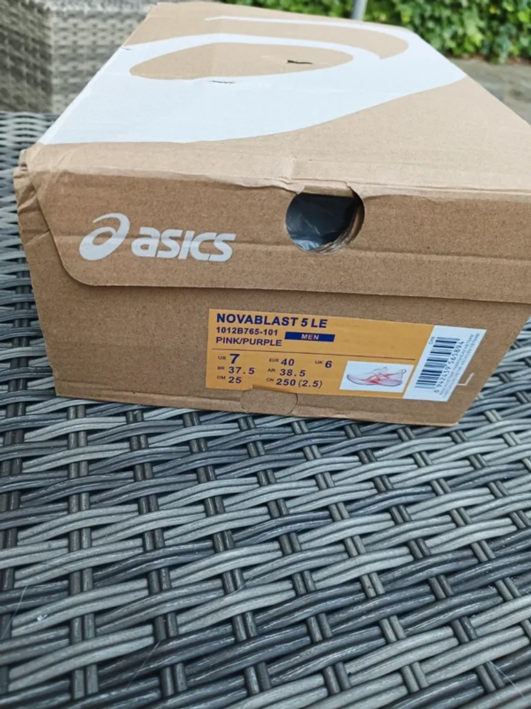 Used Asics Novablast 5 bike — image 6 of 6