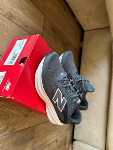 Tweedehands New Balance 680 Running Shoes