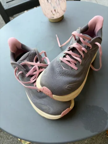Hoka Tennis Shoes Running Shoes usato