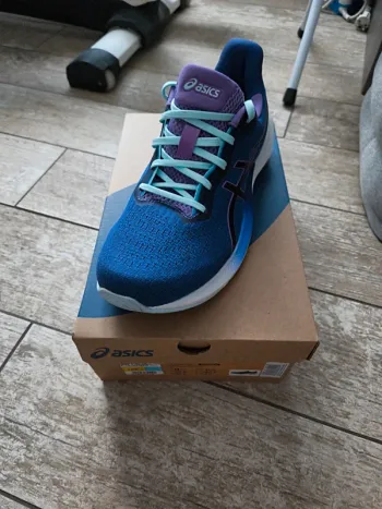 Tweedehands Asics Baskets Running Shoes