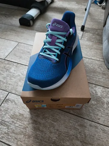 Gebrauchtes Asics Baskets Running Shoes