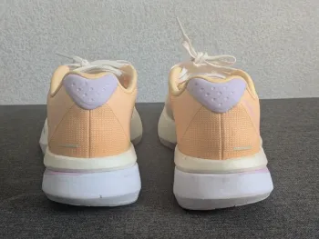 Used Adidas adizero boston 13 bike — image 3 of 6