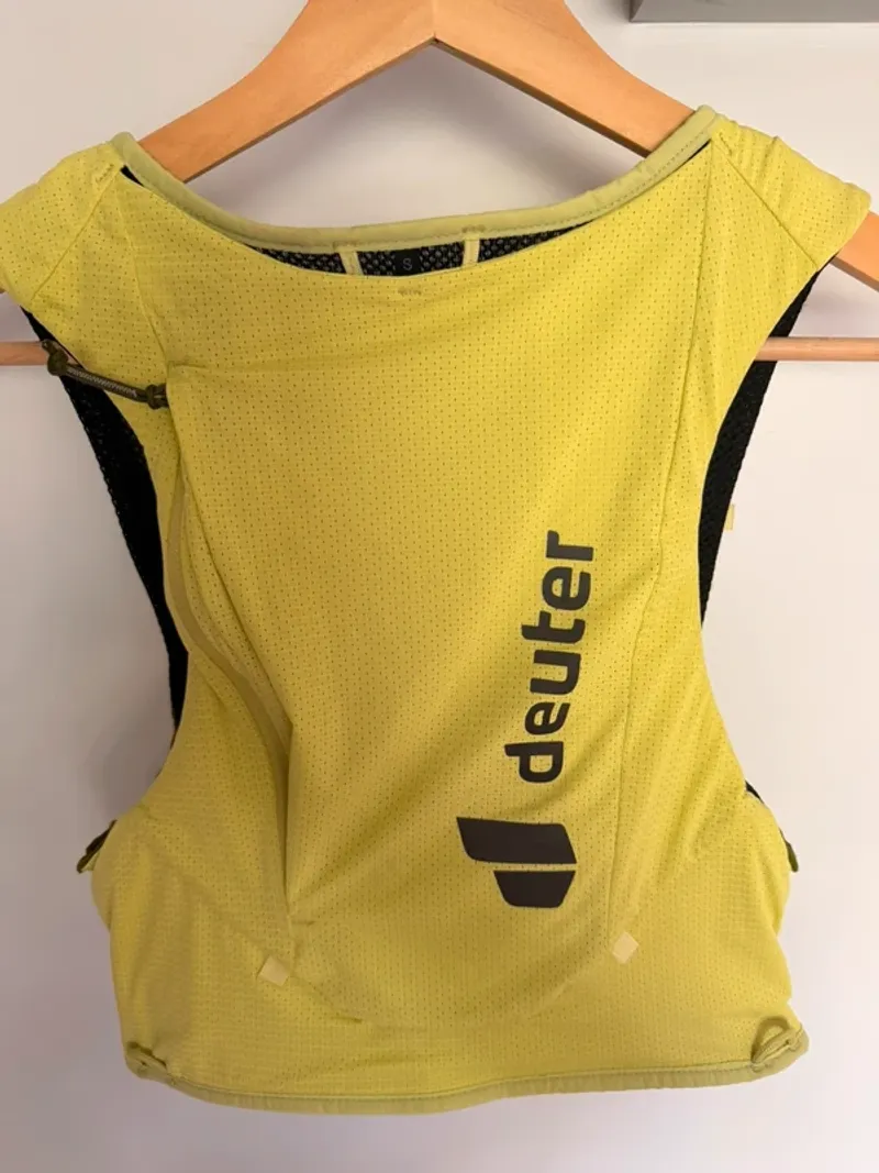 Used Deuter Laufweste / Laufrucksack Running Accessories