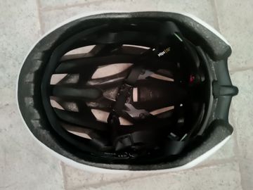Used MET trenta 2025 bike — image 3 of 9