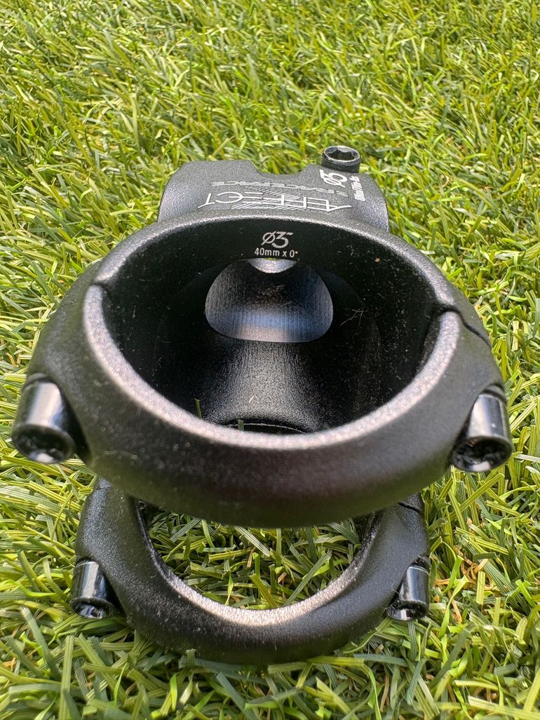 Used Race Face Aeffect R Stem 40mm bike — image 2 of 2