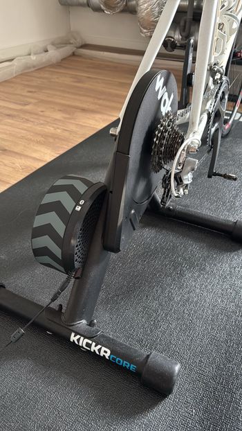 Brugt Wahoo KICKR CORE 2024 bike — billede 2 af 5