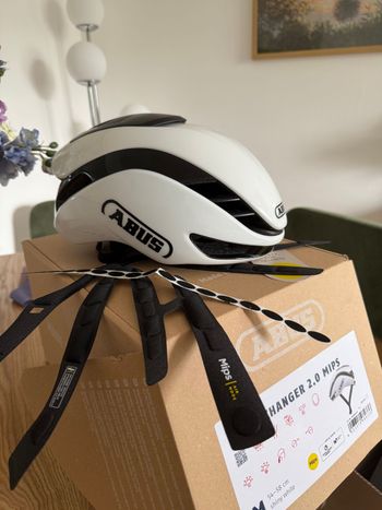 Used ABUS GameChanger 2.0 MIPS Helmet Cycling Accessories