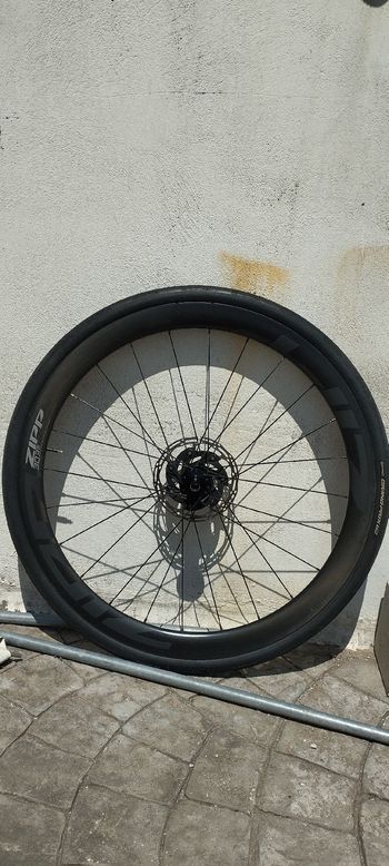 Tweedehands Zipp 303s 2024 bike — afbeelding 3 van 10