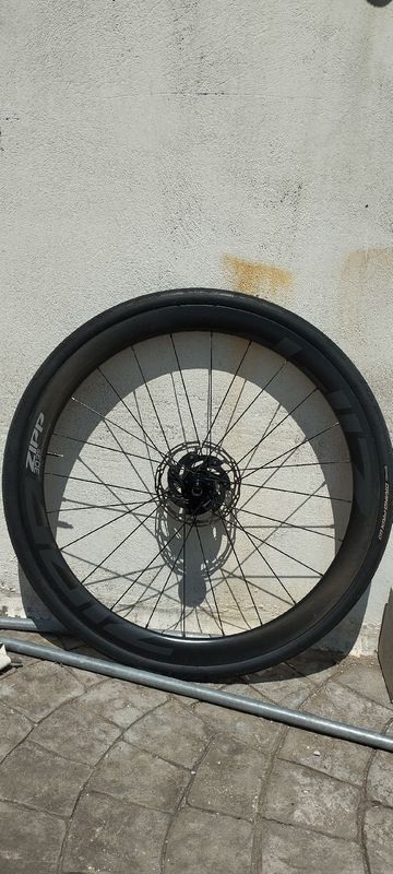 Used Zipp 303s 2024 bike — image 3 of 10
