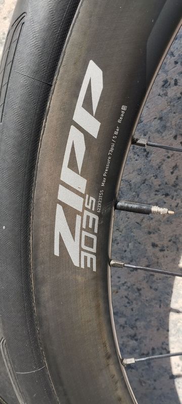 Used Zipp 303s 2024 bike — image 9 of 10