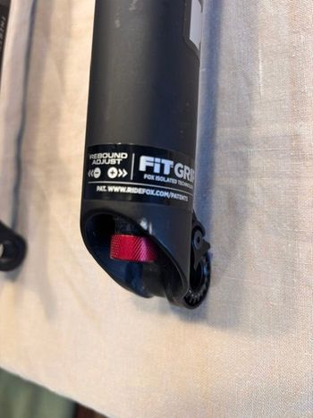 Używany Fox 34 SC Performance Series Fork 2025 bike — zdjęcie 4 z 8