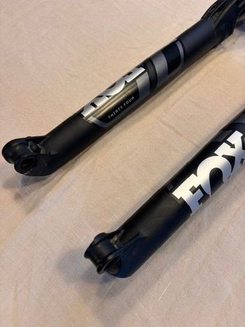 Używany Fox 34 SC Performance Series Fork 2025 bike — zdjęcie 5 z 8