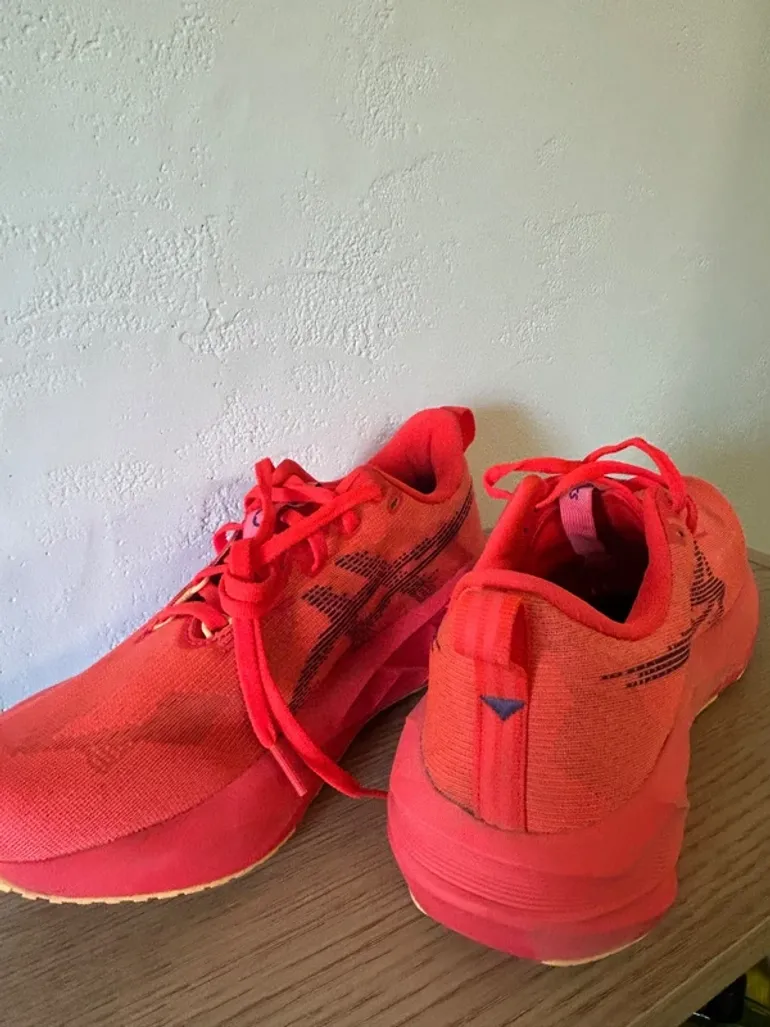 Asics Novablast 5 bike d'occasion — image 3 sur 8