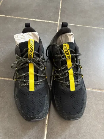 New Balance Shoes bike d'occasion — image 2 sur 5