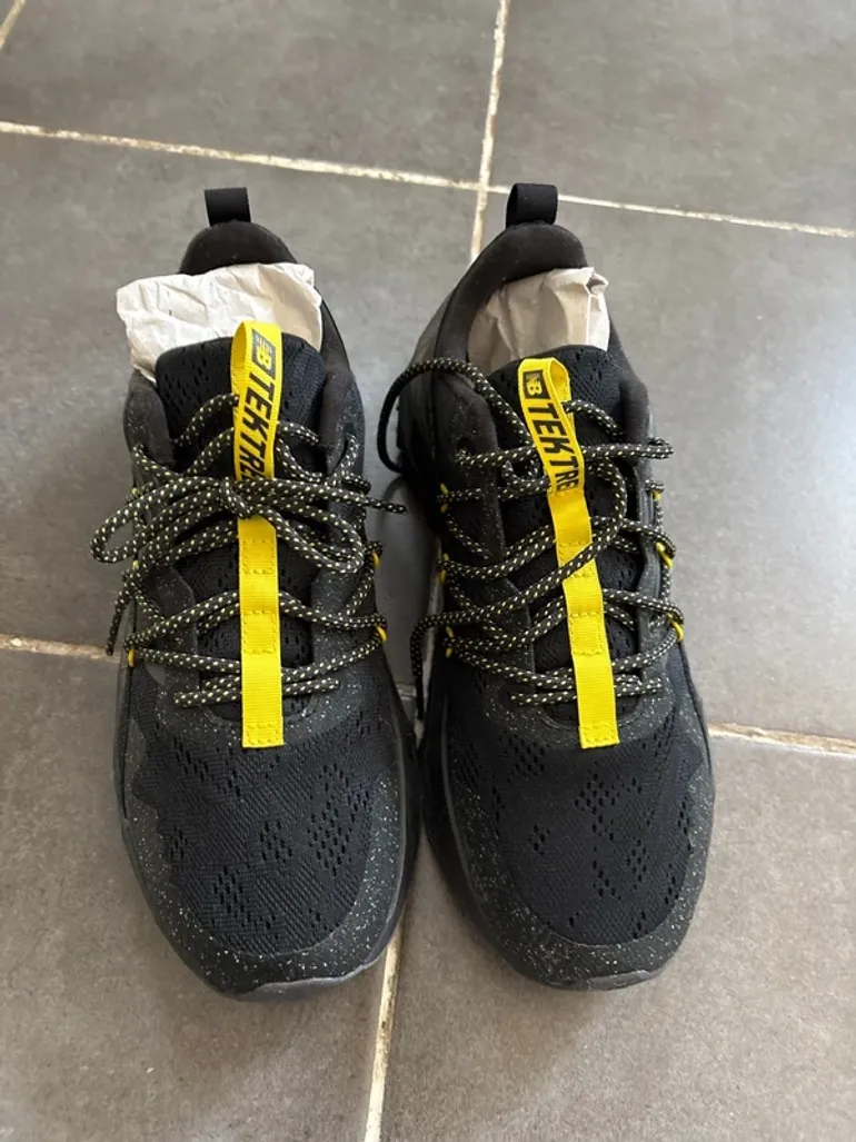 New Balance Shoes bike d'occasion — image 2 sur 5