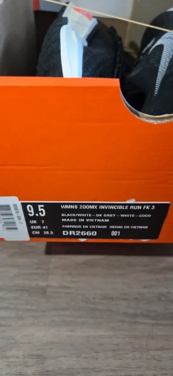 Nike Invincible 3 bike d'occasion — image 8 sur 8