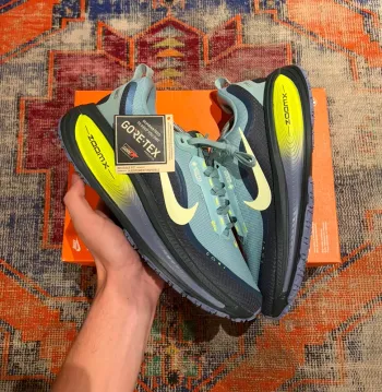 Nike Vomero 18 GTX bike de segunda mano — imagen 2 de 6