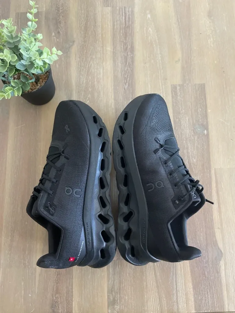 Used On Running shoes black 40 bike — image 4 of 5