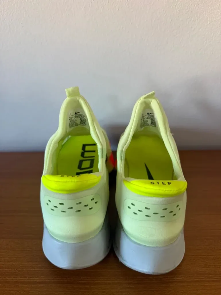 Orange Air Zoom Tempo NEXT% FlyEase bike usato — immagine 2 di 6