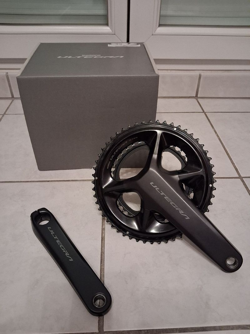 Gebrauchtes Shimano FC-R8100 Drivetrain & Pedals
