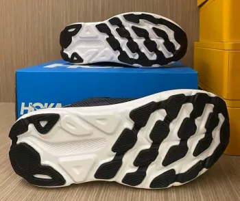 Tweedehands Hoka Baskets bike — afbeelding 4 van 5