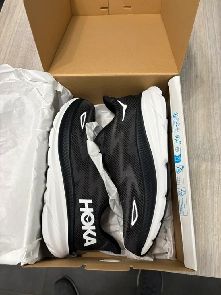 Used Hoka Clifton 9 bike — image 8 of 8
