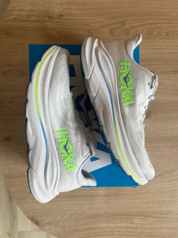Used Hoka Clifton 10 Running Shoes