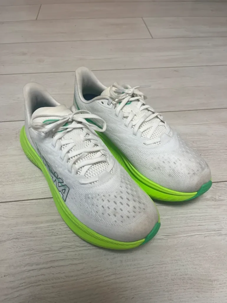 Used Hoka Running Shoes bike — image 2 of 7