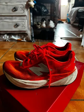 Used New Balance FuelCell Rebel bike — image 4 of 8