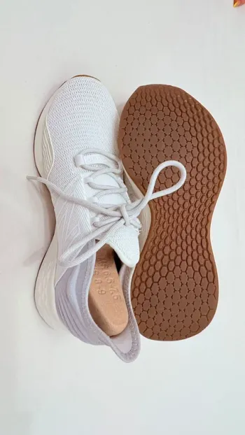 Used New Balance Fresh Foam bike — image 6 of 6