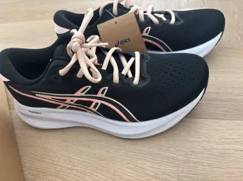 Used Asics Gel-Excite 11 bike — image 3 of 6