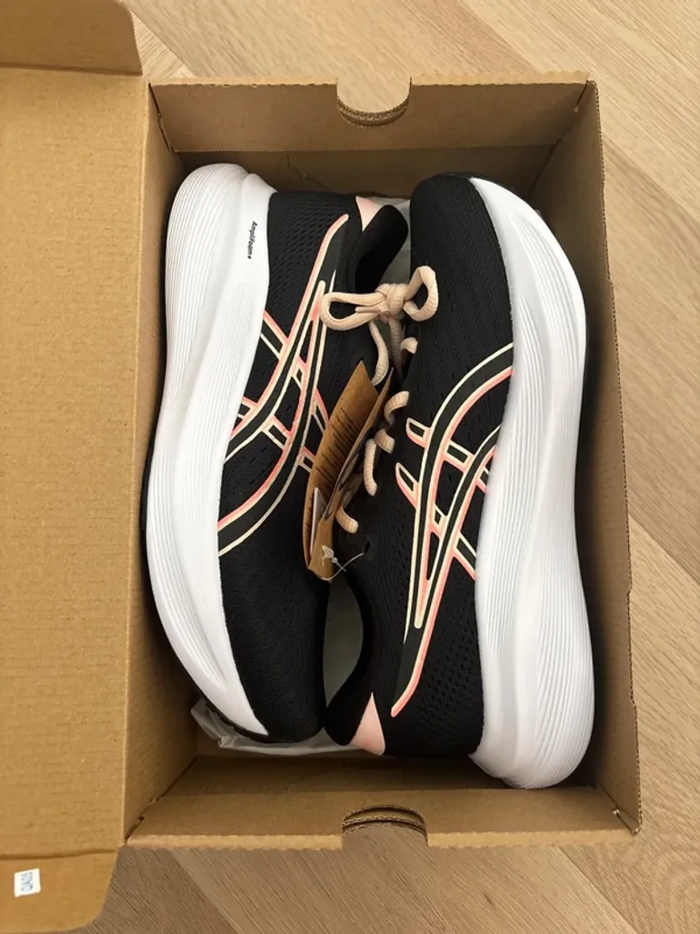 Used Asics Gel-Excite 11 bike — image 4 of 6