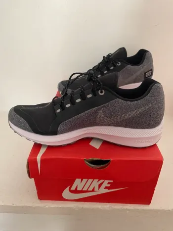 Used Nike Run Running Shoes
