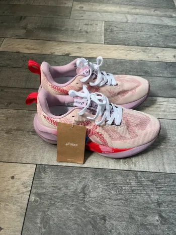 Brugt Asics Novablast bike — billede 5 af 10