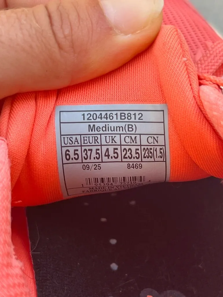 Used Brooks Cascadia 19 bike — image 6 of 6