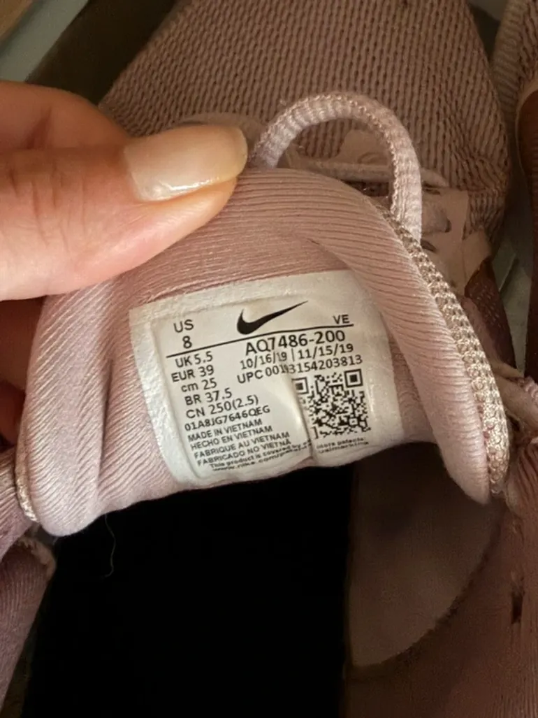 Used Rose Nike running shoes bike — image 4 of 4