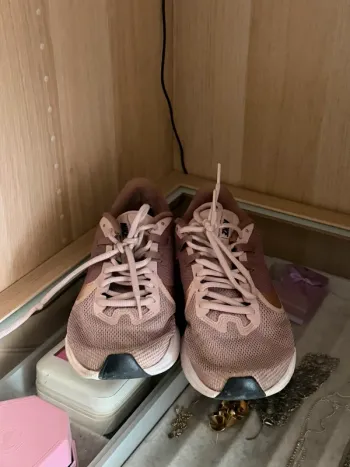 Used Rose Nike running shoes bike — image 3 of 4