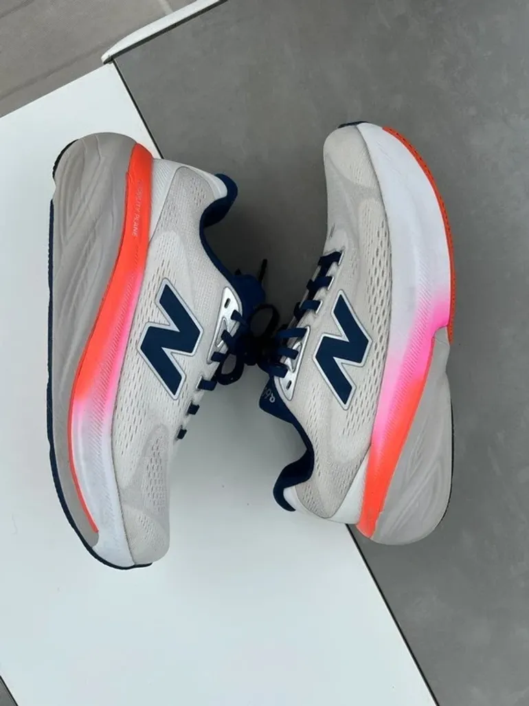 Used New Balance Foam 860v15 bike — image 2 of 4