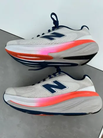 Used New Balance Foam 860v15 Running Shoes