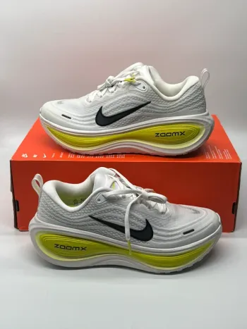 Käytetty Nike Vomero plus Running Shoes