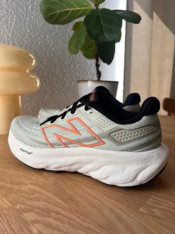 Used New Balance Fresh Foam 1080 bike — image 5 of 9